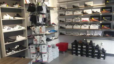 SZEWC, Sklep wielobranżowy ''STOBBUT"